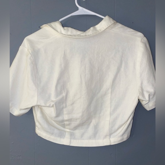 Brandy Melville collared shirt - Picture 3 of 6